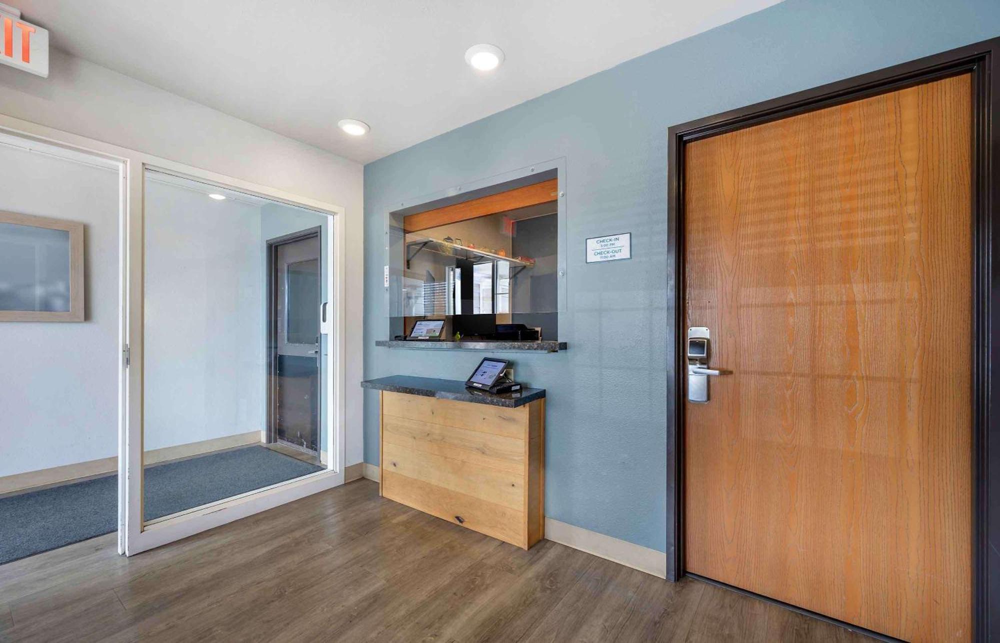 Extended Stay America Select Suites - Wichita - South ภายนอก รูปภาพ